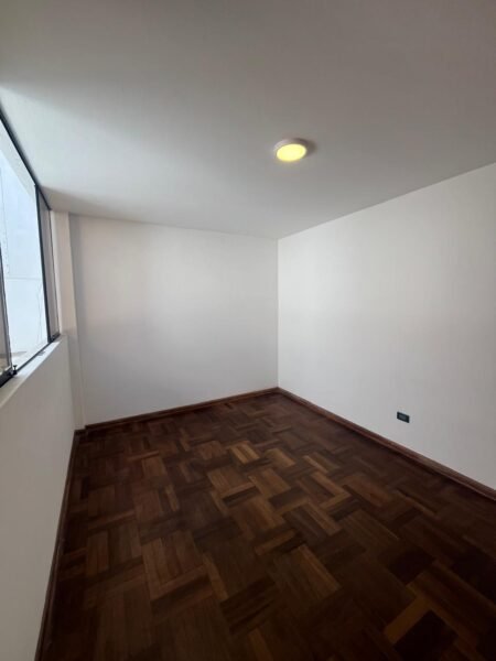 Venta de Departamento en 3er piso con terraza en Miraflores