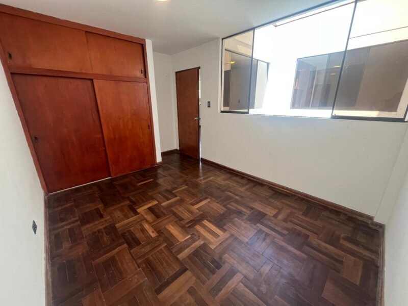 Venta de Departamento en 3er piso con terraza en Miraflores